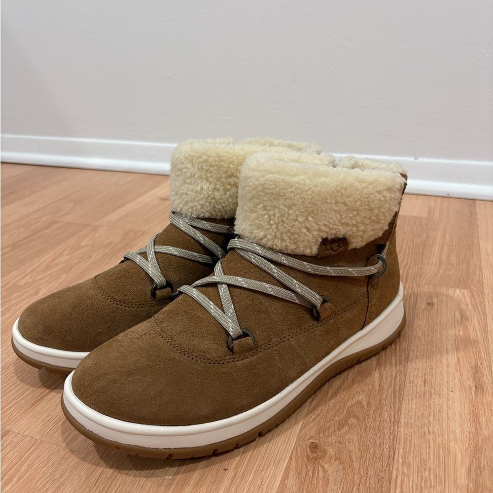 UGG Women's Lakesider Heritage Lace waterproof sneaker boots - Picture 4 of 6